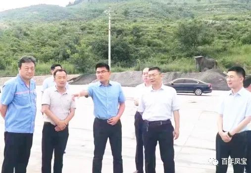 田元飞到乐竞(中国)冶金熔剂项目调研
