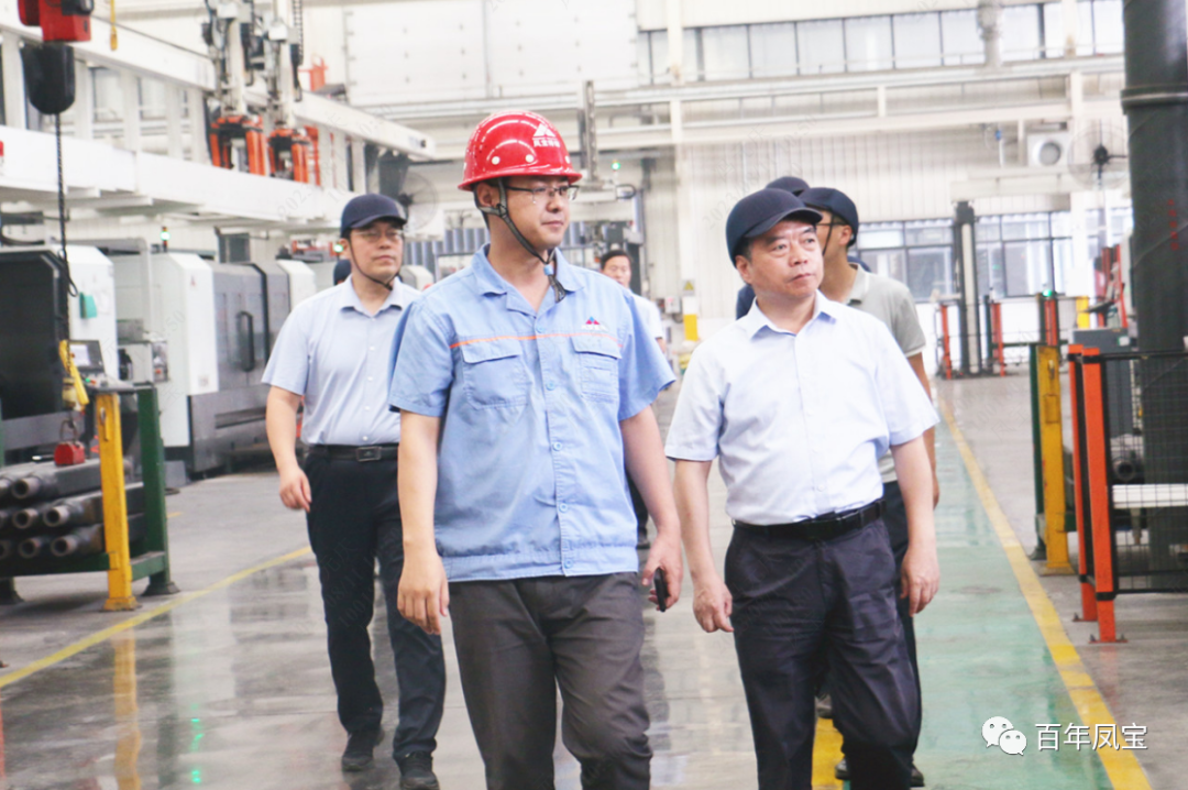 安阳市政协副主席侯合柱到乐竞(中国)集团调研指导工作