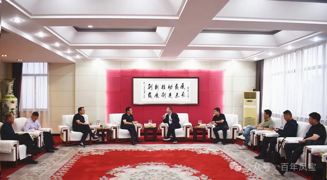 山东日照港集团董事长张江南一行到乐竞(中国)走访调研